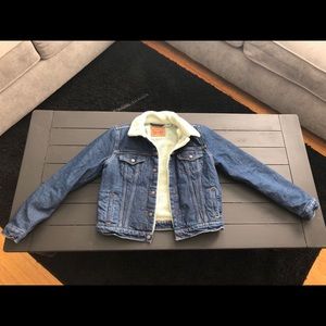 Levi’s fleece lined jean jacket